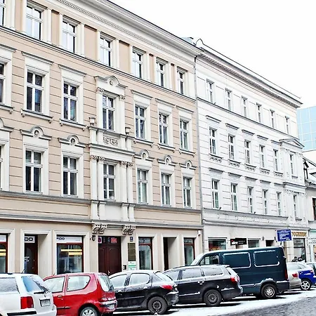 Stary Rynek Wielka 아파트 *